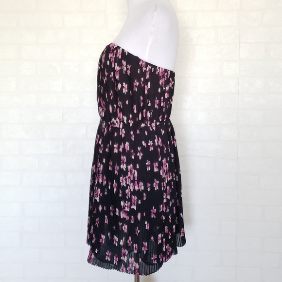 Black/ Purple Floral Pleated Dress - Picture 2 of 8